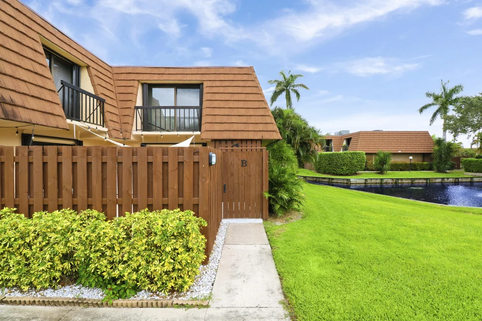 Unit for sale at 825 Center Street, Jupiter, FL 33458