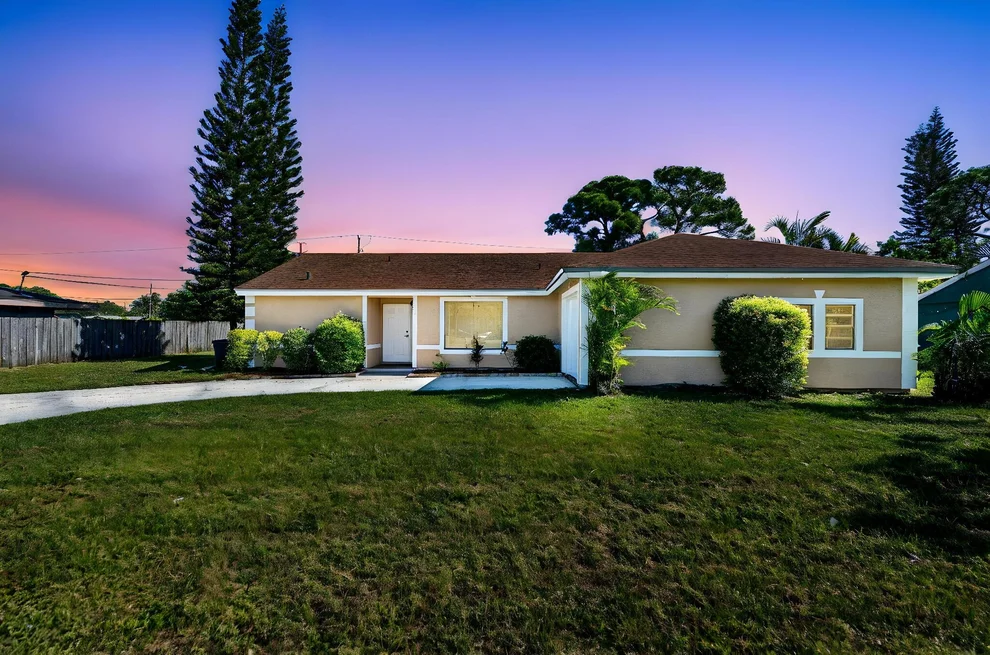 Unit for sale at 175 SE Floresta Drive, Port St Lucie, FL 34983