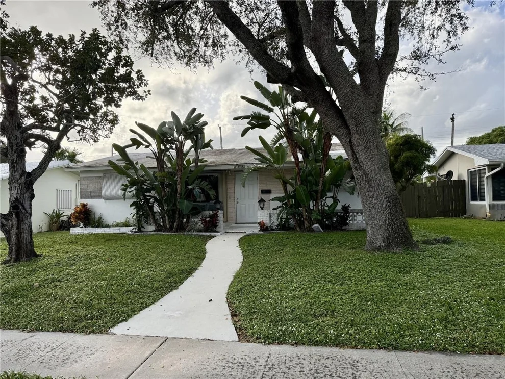 Unit for sale at 2120 N 34th Avenue, Hollywood, FL 33021