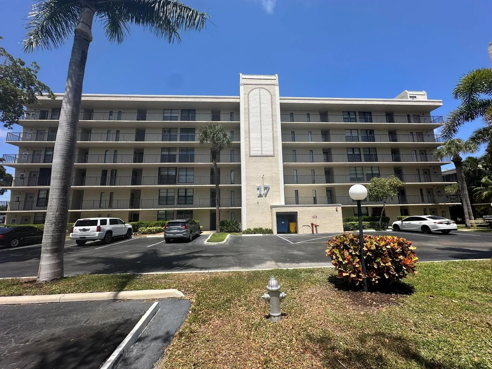 Unit for sale at 17 Royal Palm Way, Boca Raton, FL 33432