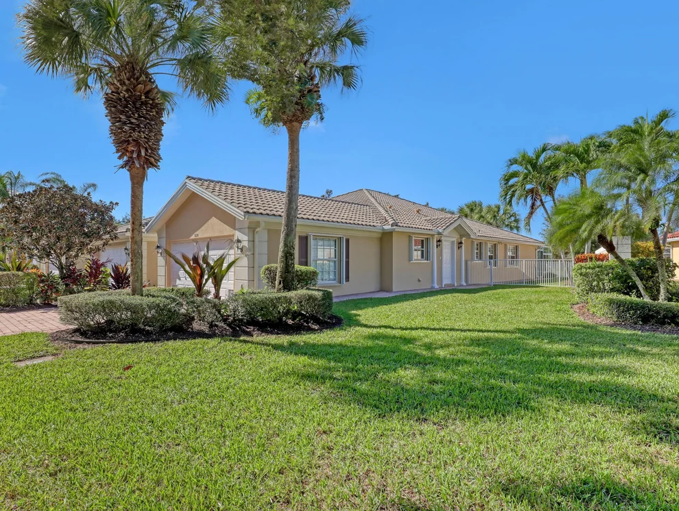 Unit for sale at 5011 Magnolia Bay Circle, Palm Beach Gardens, FL 33418
