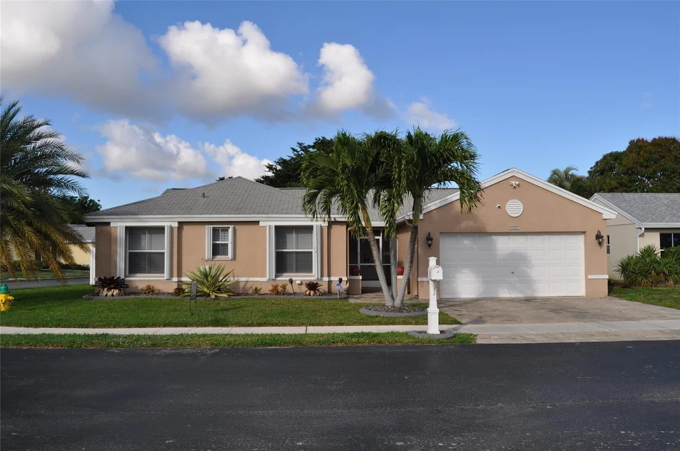 Unit for sale at 4061 SW 71st Terrace, Davie, FL 33314