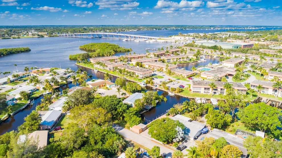 Unit for sale at 2475 SW Hideaway Lane, Stuart, FL 34994