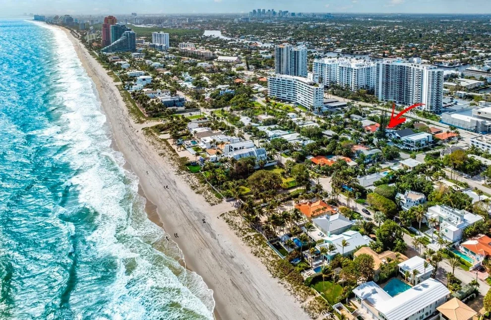 Unit for sale at 2919 Center Avenue, Fort Lauderdale, FL 33308