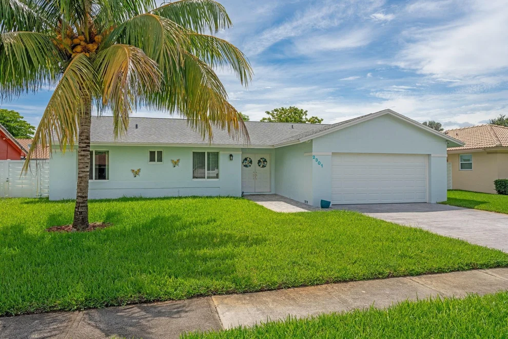 Unit for sale at 2301 E Lake Miramar Circle, Miramar, FL 33025