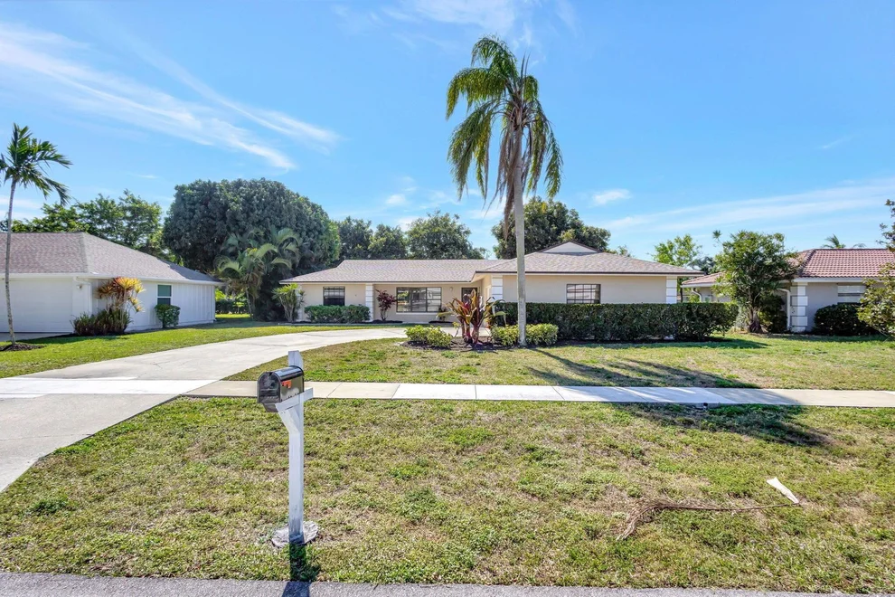 Unit for sale at 11630 Anhinga Drive, Wellington, FL 33414