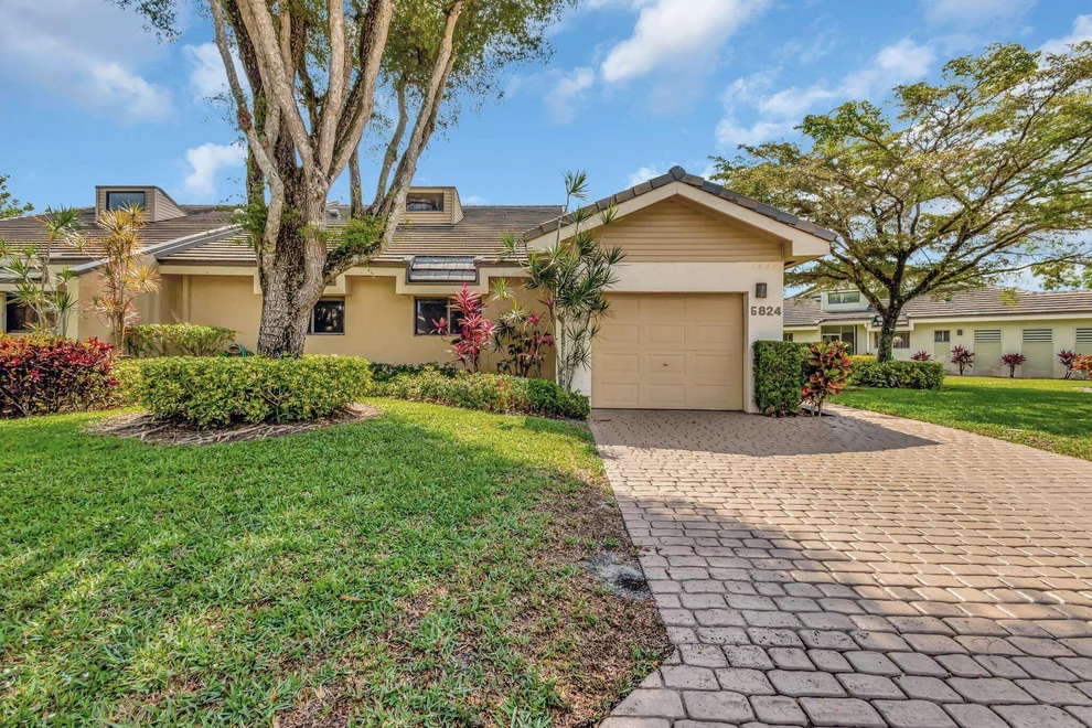 Unit for sale at 6824 Parisian Way, Lake Worth, FL 33467