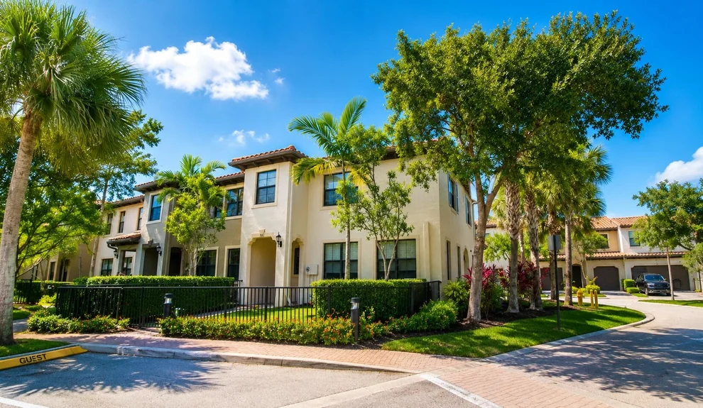 Unit for sale at 3390 NW 125th Avenue, Sunrise, FL 33323