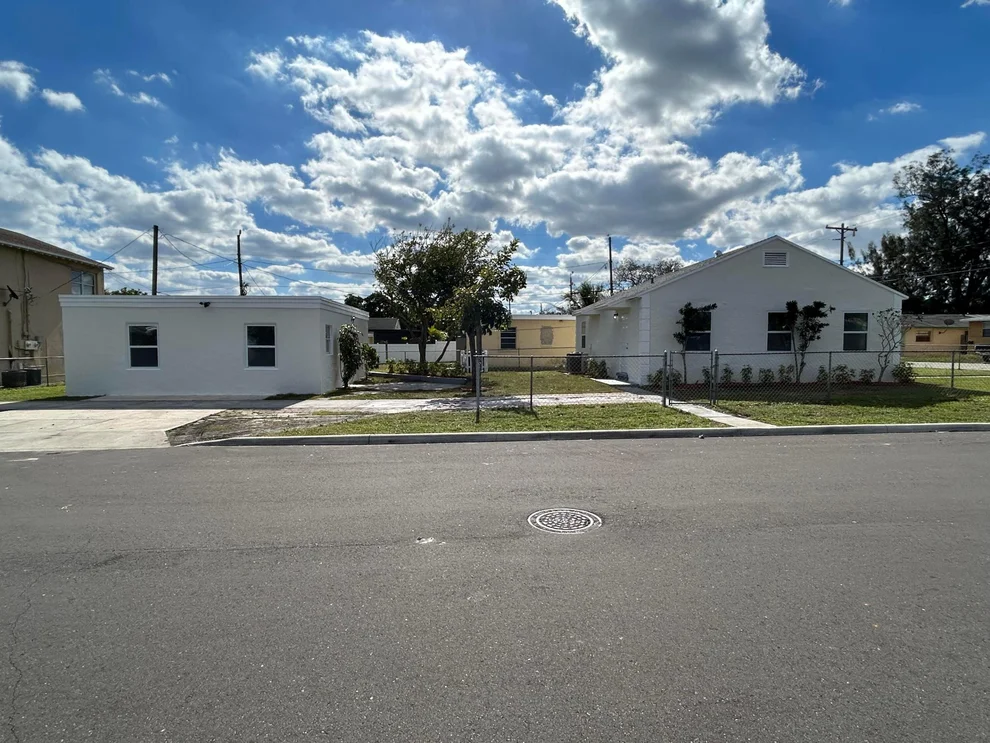 Unit for sale at 4312 Pinewood Avenue, West Palm Beach, FL 33407
