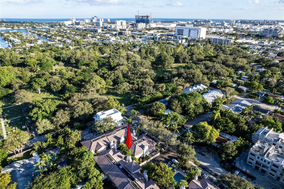 Unit for sale at 905 SE 12th Court, Fort Lauderdale, FL 33316
