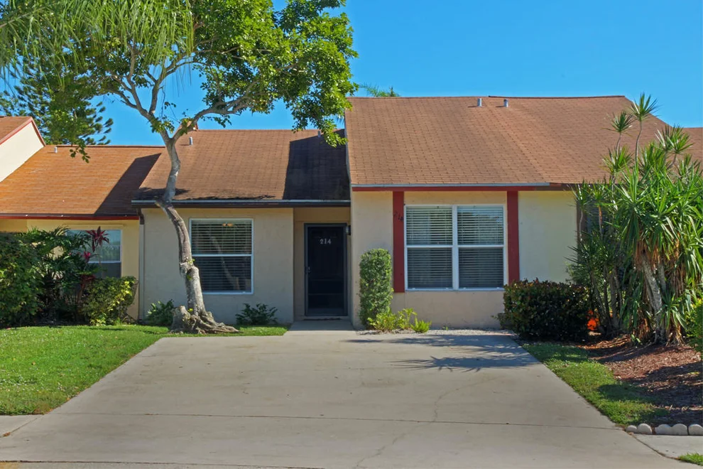 Unit for sale at 214 Palmetto Court, Jupiter, FL 33458