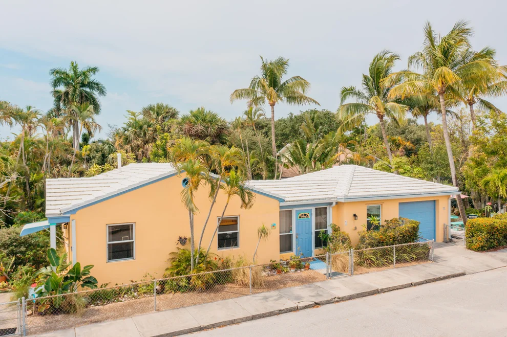 Unit for sale at 431 N Palmway, Lake Worth Beach, FL 33460