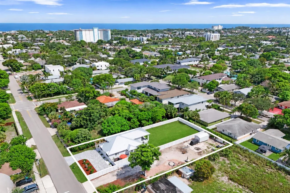 Unit for sale at 202 SE 4TH Street, Delray Beach, FL 33483