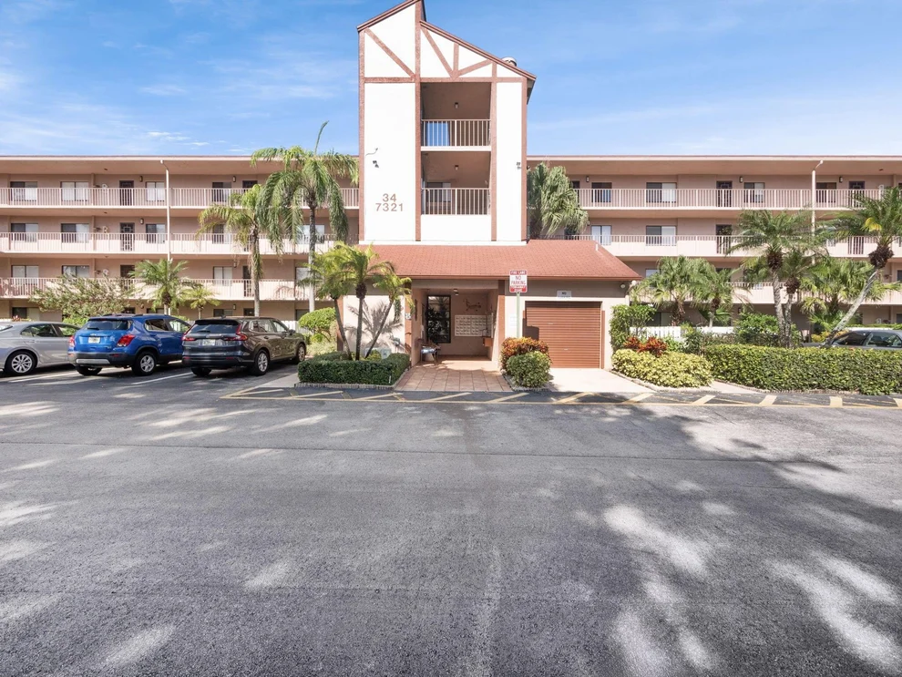 Unit for sale at 7321 Amberly Lane, Delray Beach, FL 33446