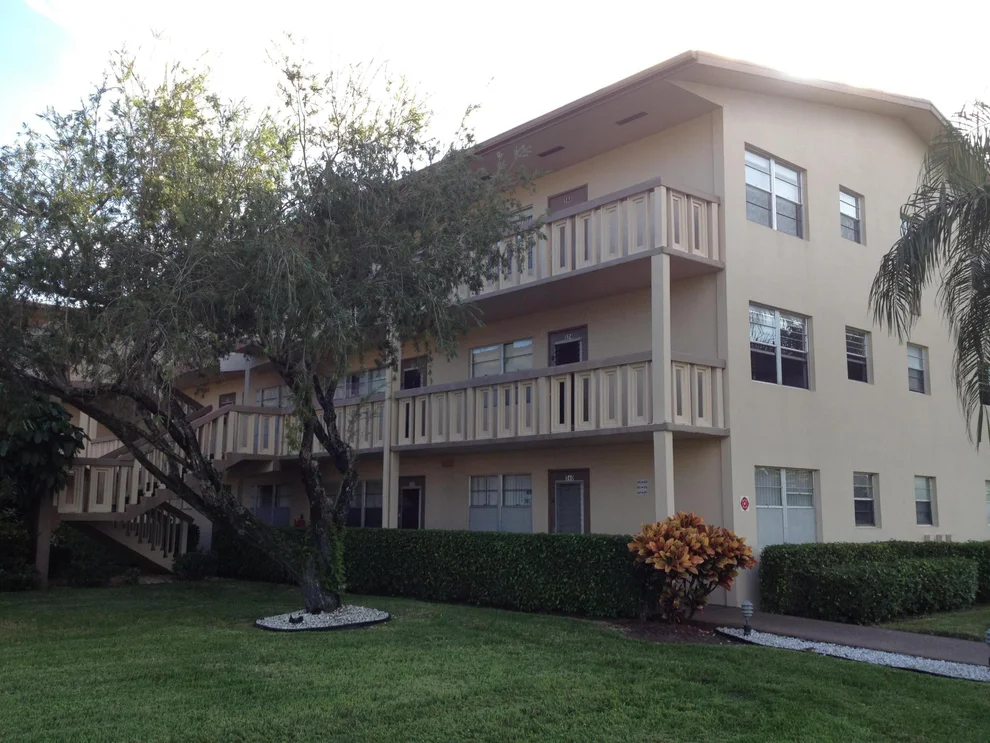 Unit for sale at 588 Fanshaw N, Boca Raton, FL 33434