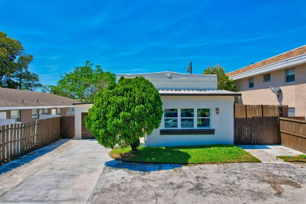 Unit for sale at 1313 N Federal Highway, Lake Worth Beach, FL 33460