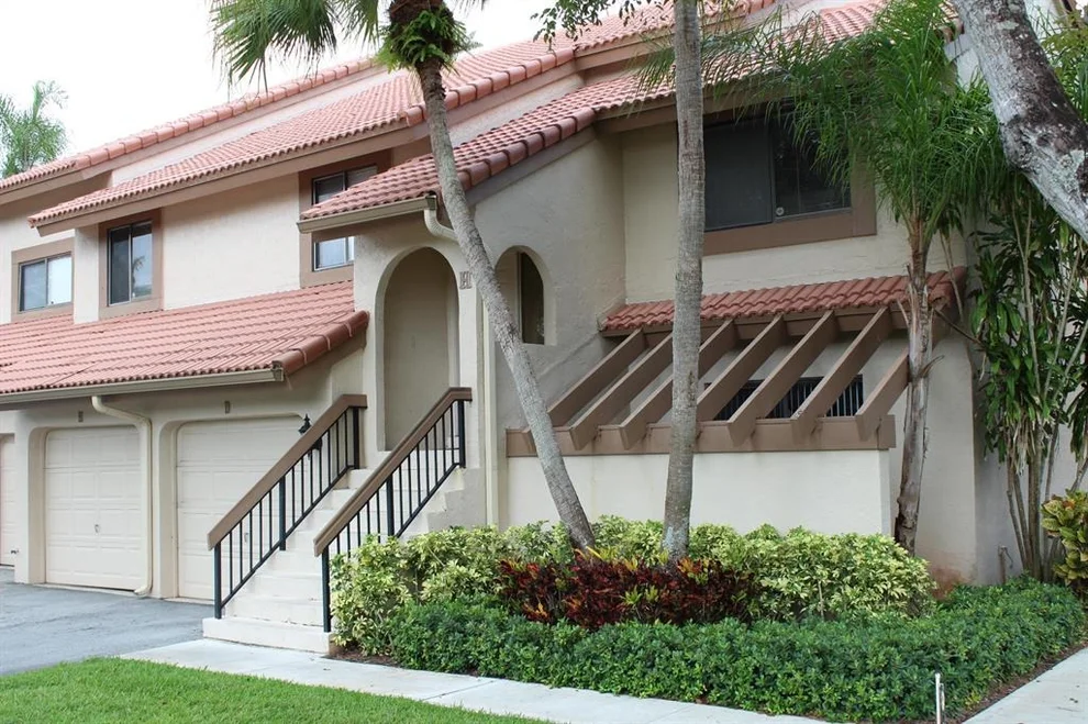 Unit for sale at 5520 Coach House Circle, Boca Raton, FL 33486