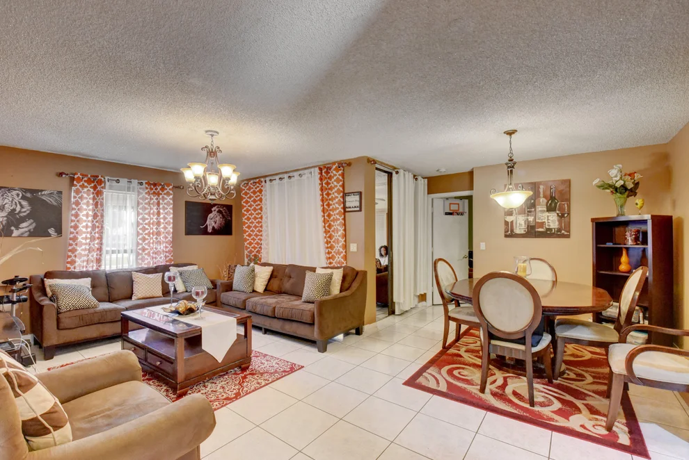 Unit for sale at 2727 Carambola Circle S, Coconut Creek, FL 33066