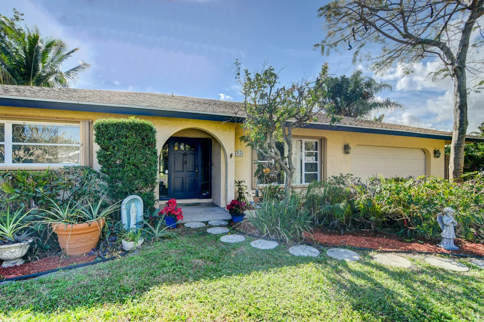 Unit for sale at 718 SW 27th Place, Boynton Beach, FL 33435