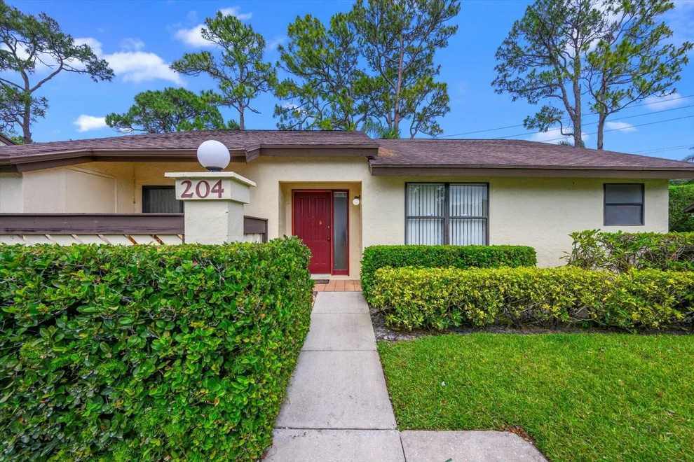Unit for sale at 204 Star Clusters Court, Royal Palm Beach, FL 33411