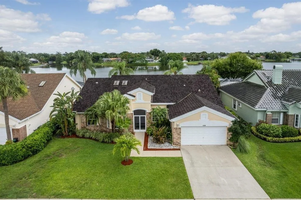 Unit for sale at 1128 Lake Breeze Drive, Wellington, FL 33414