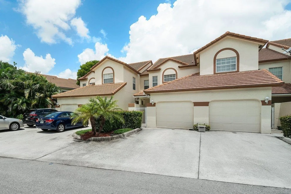 Unit for sale at 12580 Shoreline Drive, Wellington, FL 33414