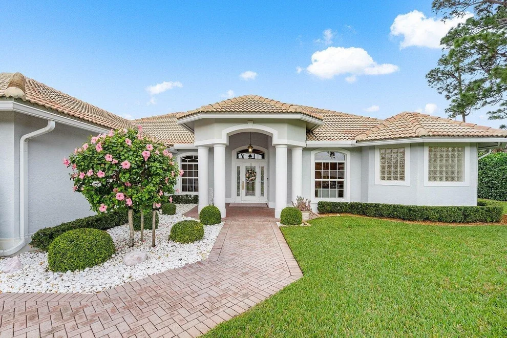 Unit for sale at 100 N Country Club Boulevard, Atlantis, FL 33462