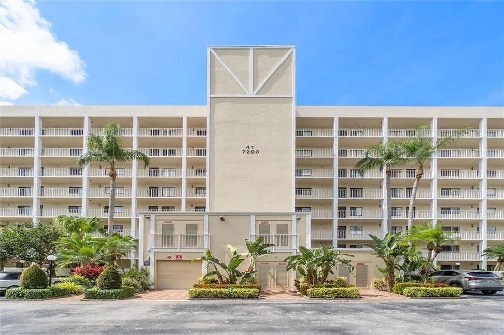 Unit for sale at 7290 Kinghurst Drive, Delray Beach, FL 33446