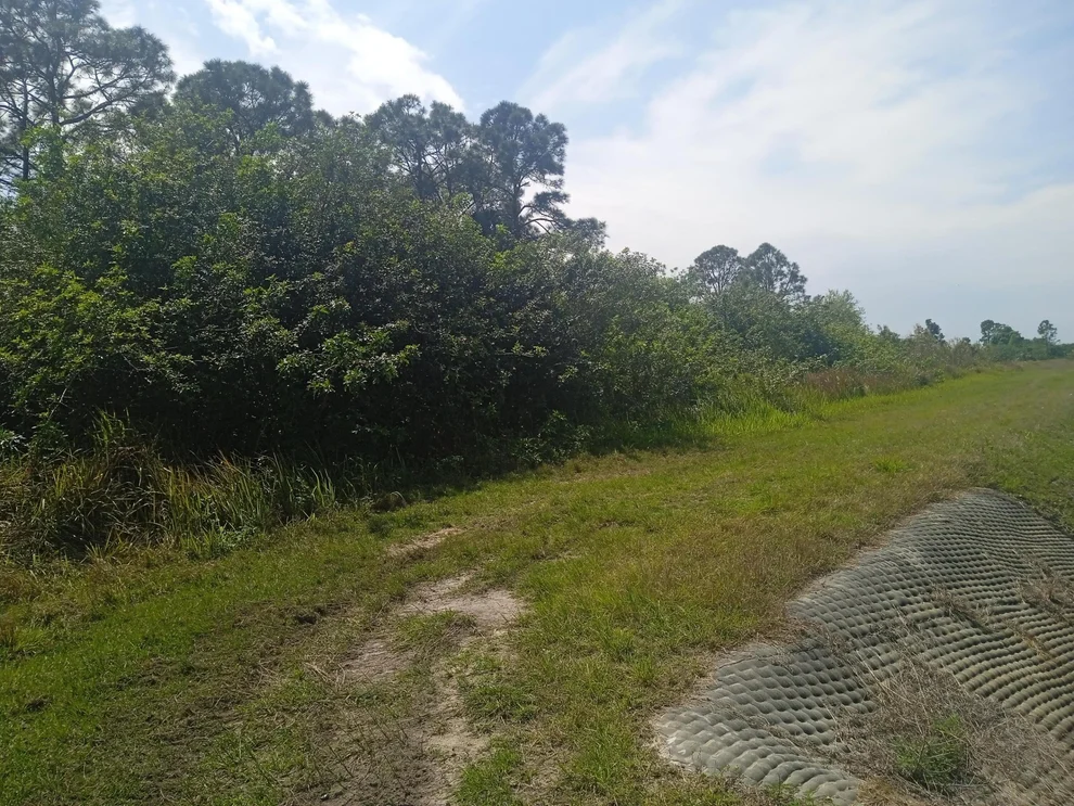 Unit for sale at 2800 28th Street W, Lehigh Acres, FL 33971