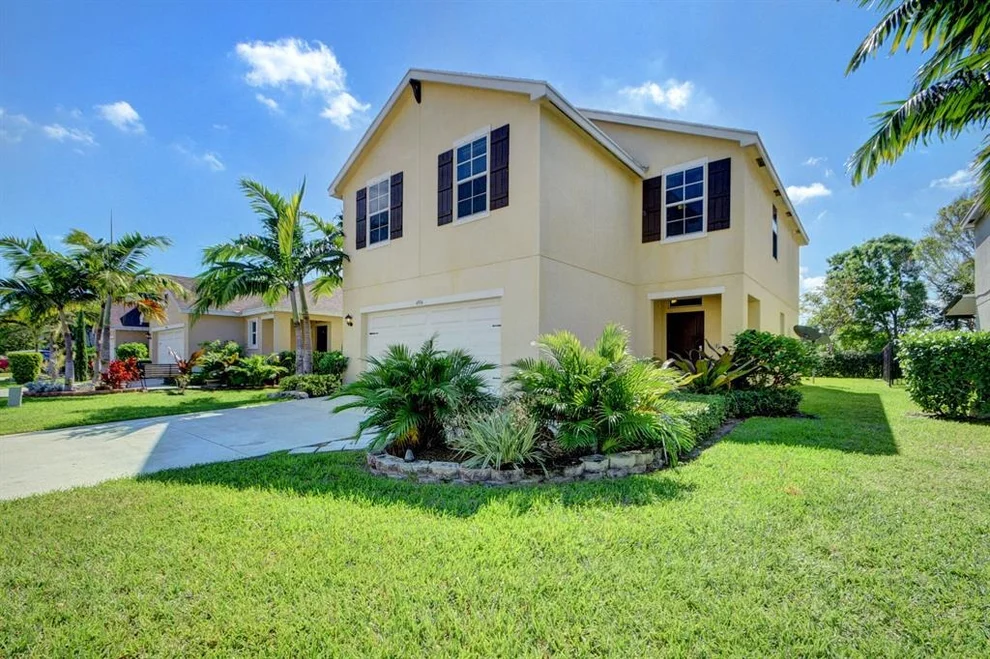 Unit for sale at 4994 Haverhill Pointe Drive, Haverhill, FL 33415
