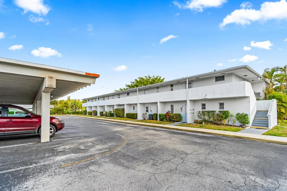Unit for sale at 148 West Court, Royal Palm Beach, FL 33411
