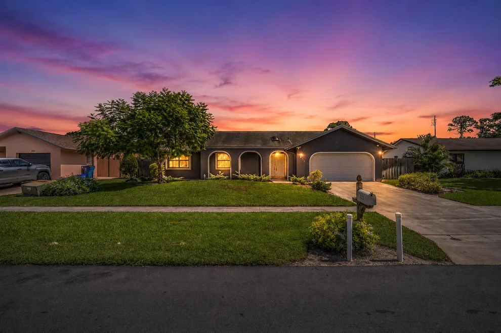 Unit for sale at 223 Bobwhite Road, Royal Palm Beach, FL 33411
