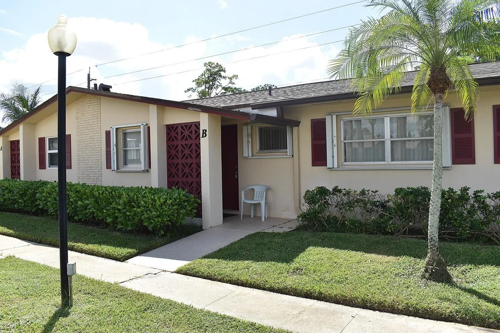 Unit for sale at 2956 Crosley Drive E, West Palm Beach, FL 33415