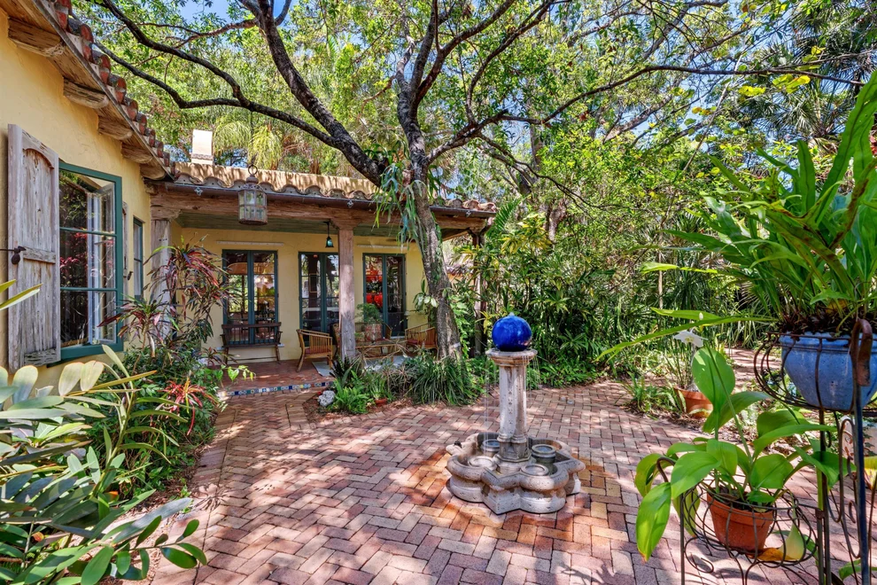 Unit for sale at 825 Alamanda Street, Boca Raton, FL 33486