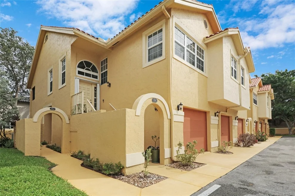 Unit for sale at 2121 S Ocean Boulevard, Lauderdale By The Sea, FL 33062