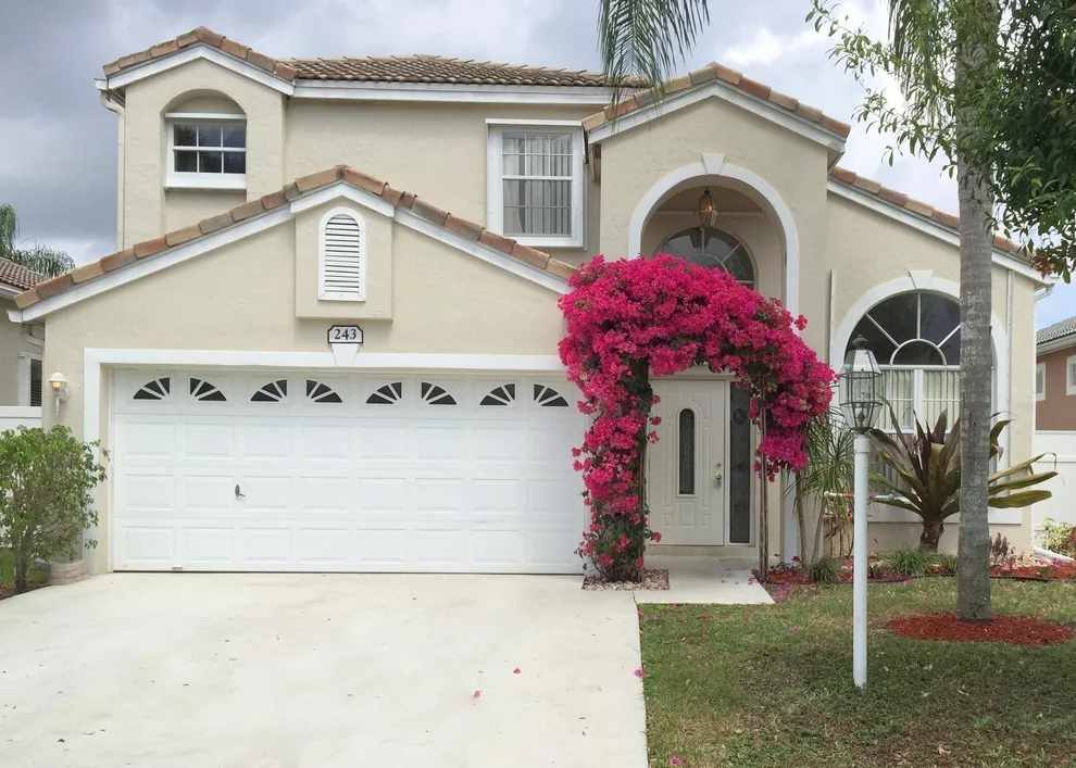 Unit for sale at 243 Wedgewood Circle, Greenacres, FL 33463