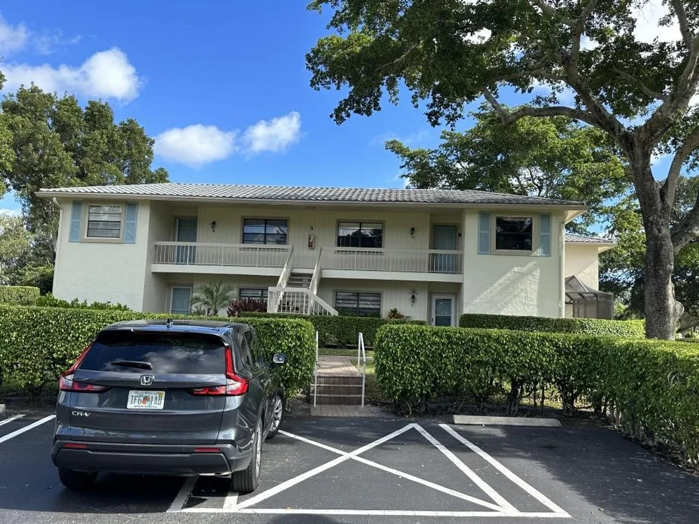 Unit for sale at 5 Westgate Lane, Boynton Beach, FL 33436