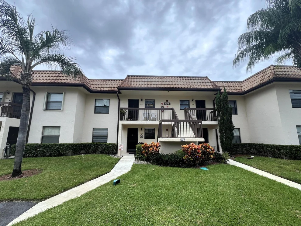 Unit for sale at 7245 Golf Colony Court, Lake Worth, FL 33467