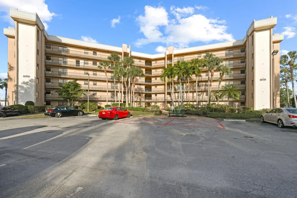 Unit for sale at 4640 Lucerne Lakes Boulevard W, Lake Worth, FL 33467