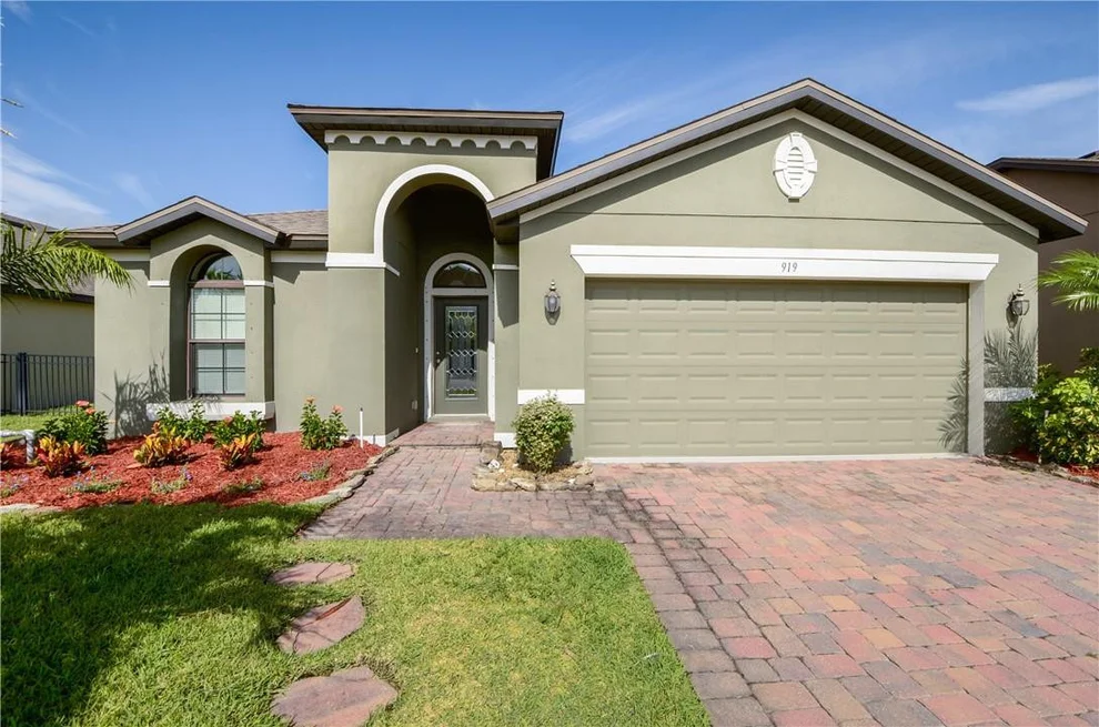 Unit for sale at 919 Fiddleleaf Circle, Melbourne, FL 32904