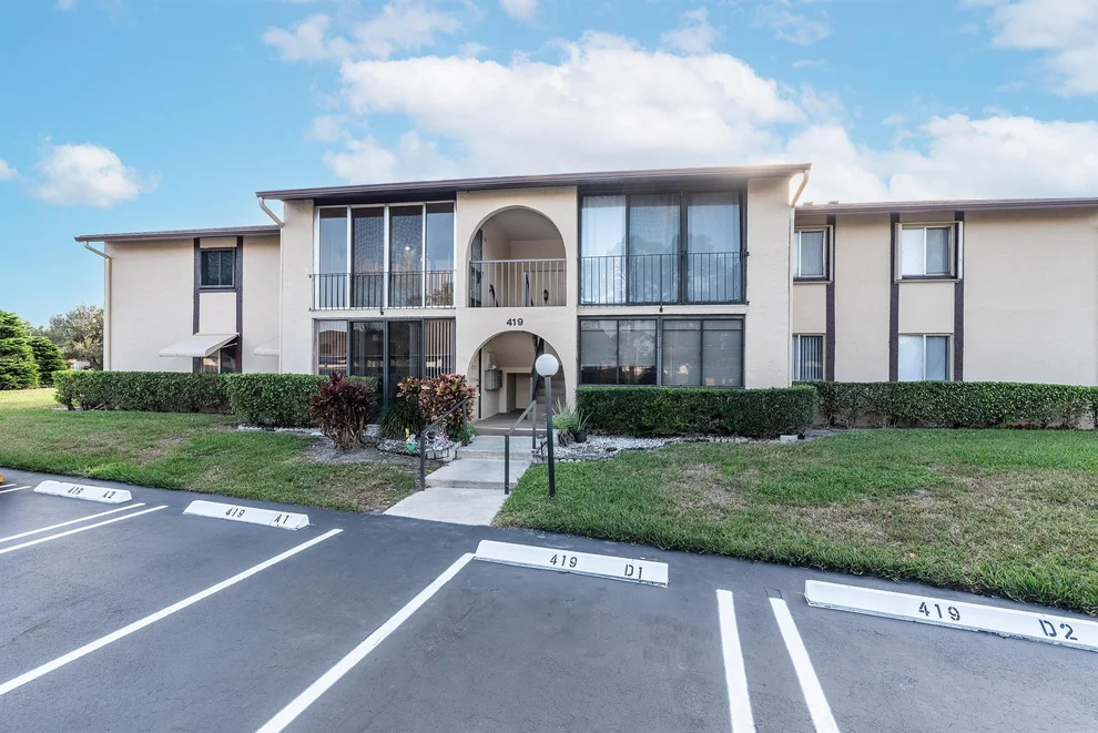 Unit for sale at 419 Pine Glen Lane, Greenacres, FL 33463