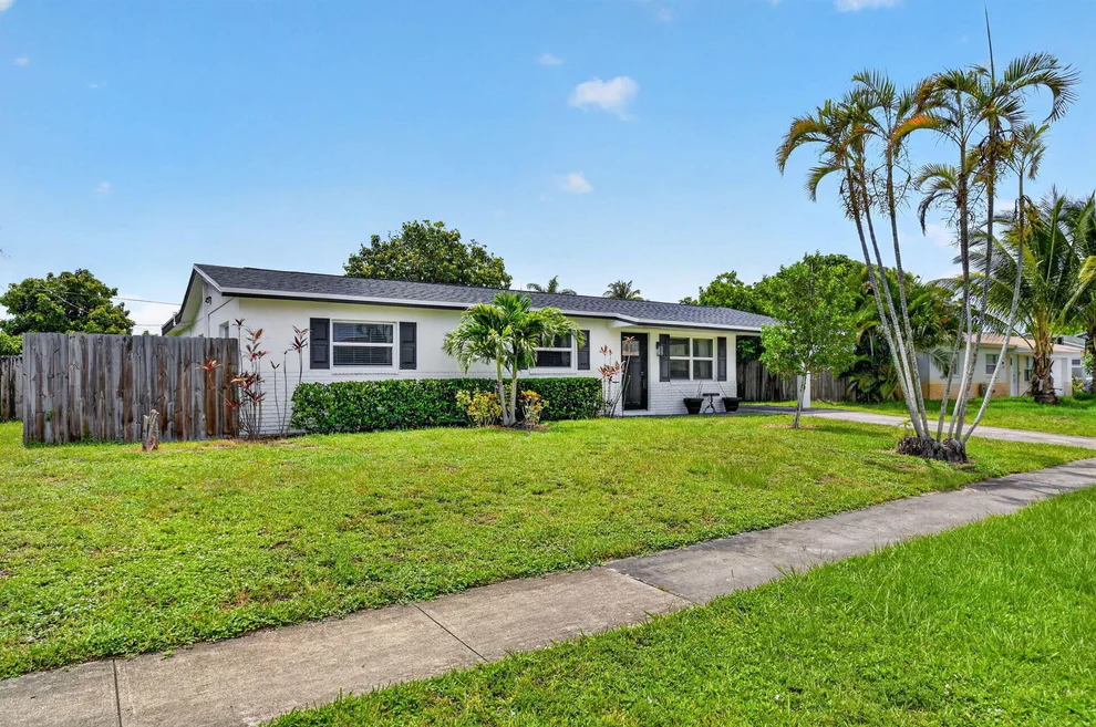 Unit for sale at 445 Palo Alto Drive, Palm Springs, FL 33461