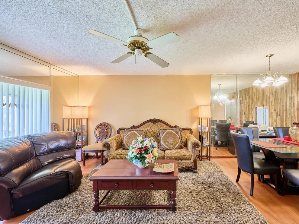 Unit for sale at 7500 NW 5th Place, Margate, FL 33063