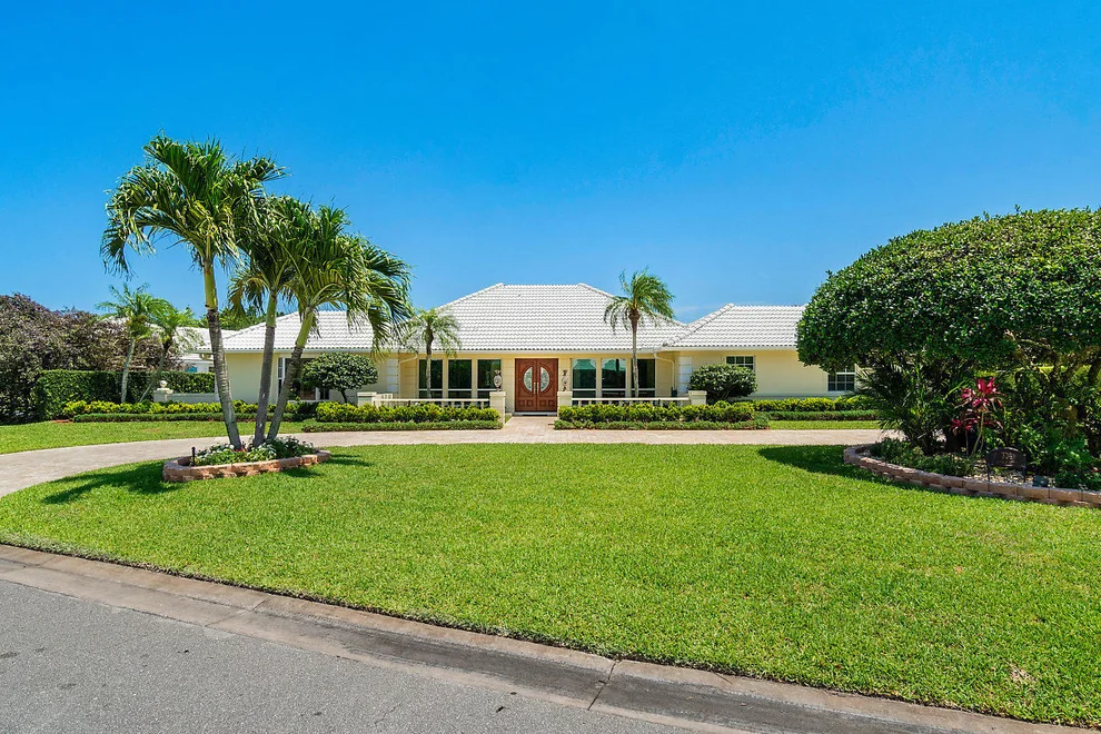 Unit for sale at 324 Fairway Court, Atlantis, FL 33462