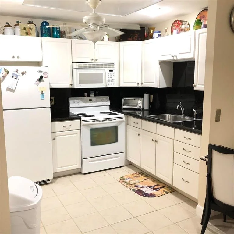 Unit for sale at 86 Saxony, Delray Beach, FL 33446