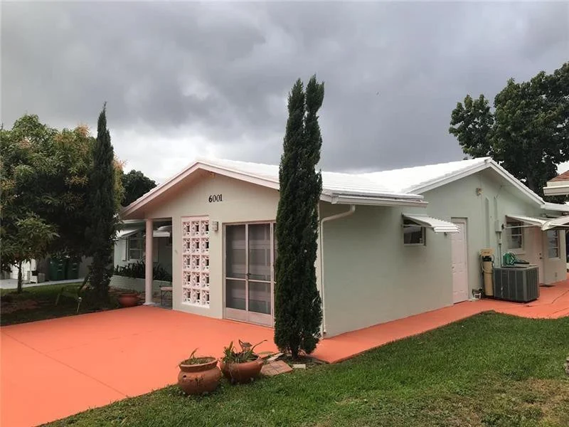 Unit for sale at 6001 NW 70th Avenue, Tamarac, FL 33321