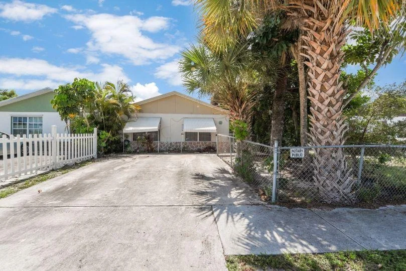 Unit for sale at 5857 Bermuda Circle, West Palm Beach, FL 33407