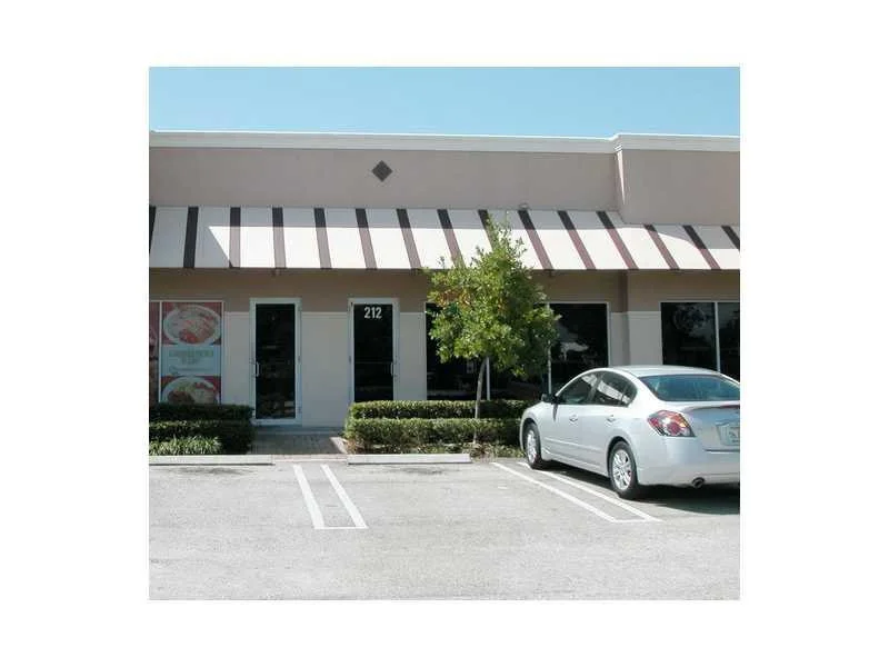 Unit for sale at 955 Sansburys Way, West Palm Beach, FL 33411