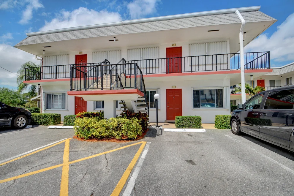 Unit for sale at 2840 Lake Osborne Drive, Lake Worth Beach, FL 33461