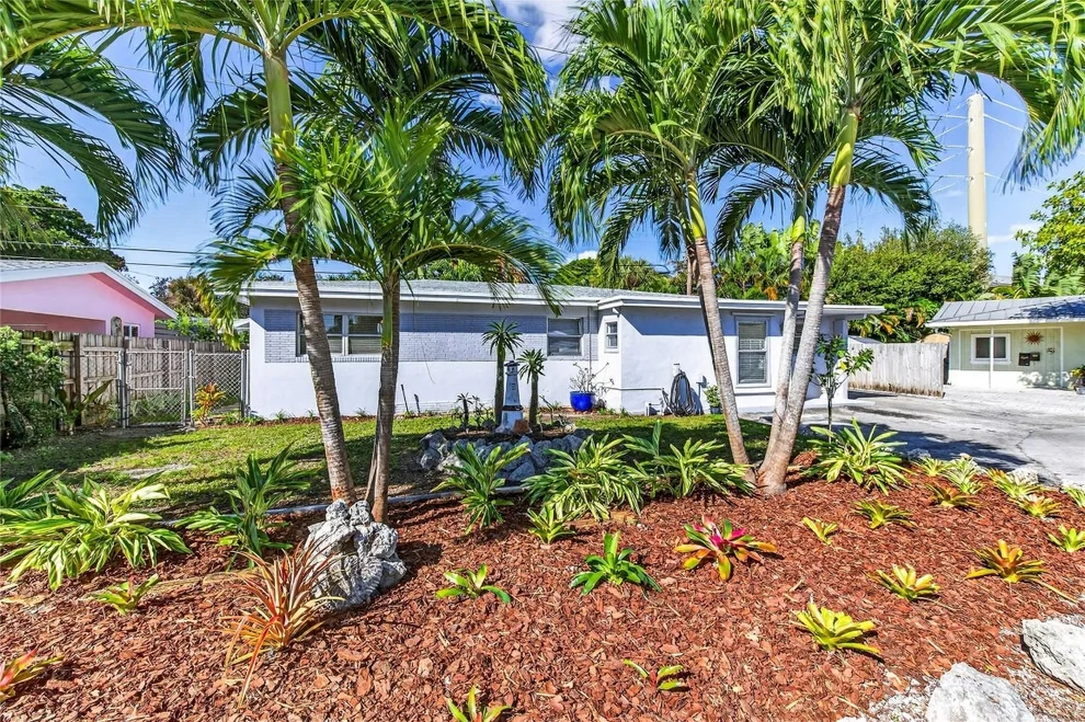 Unit for sale at 2617 NE 9th Terrace, Wilton Manors, FL 33334